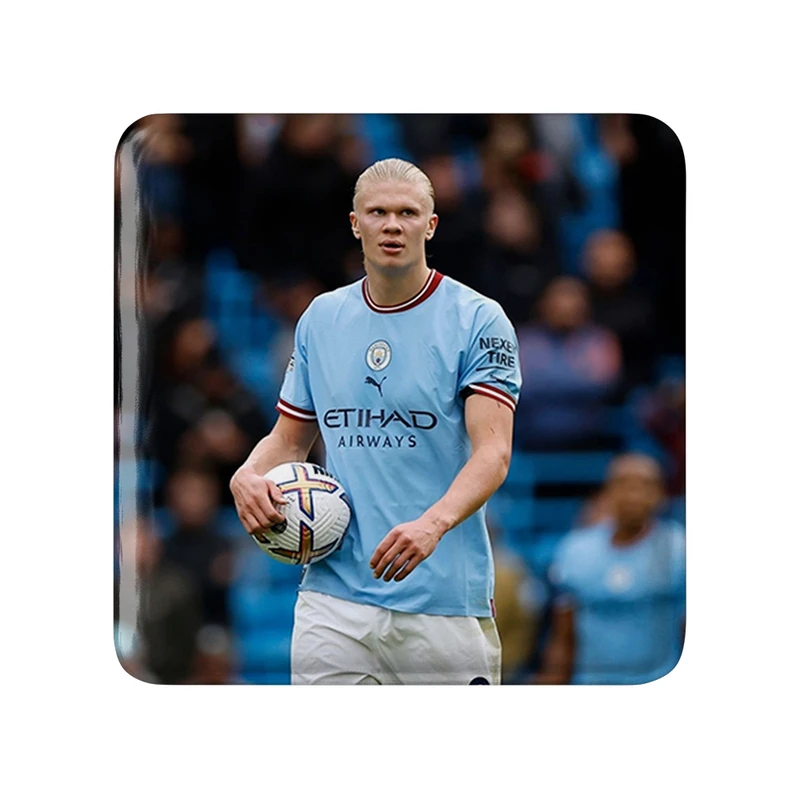 پیکسل خندالو طرح ارلینگ هالند (Erling Haaland) مدل مربعی کد 36380