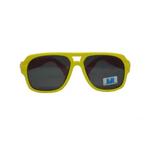 عینک آفتابی بچگانه مدل S 858 p 52 16 115