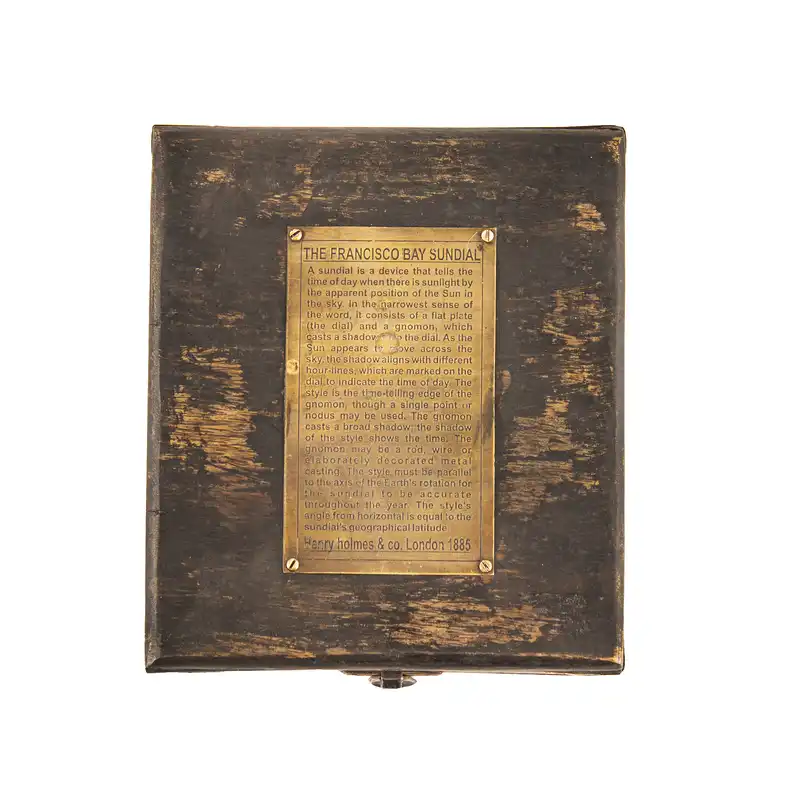 دکوری برنجی مدل  قطبنما و جعبه چوبی طرح مسترباکس سانفرانسیسکو کد 185018