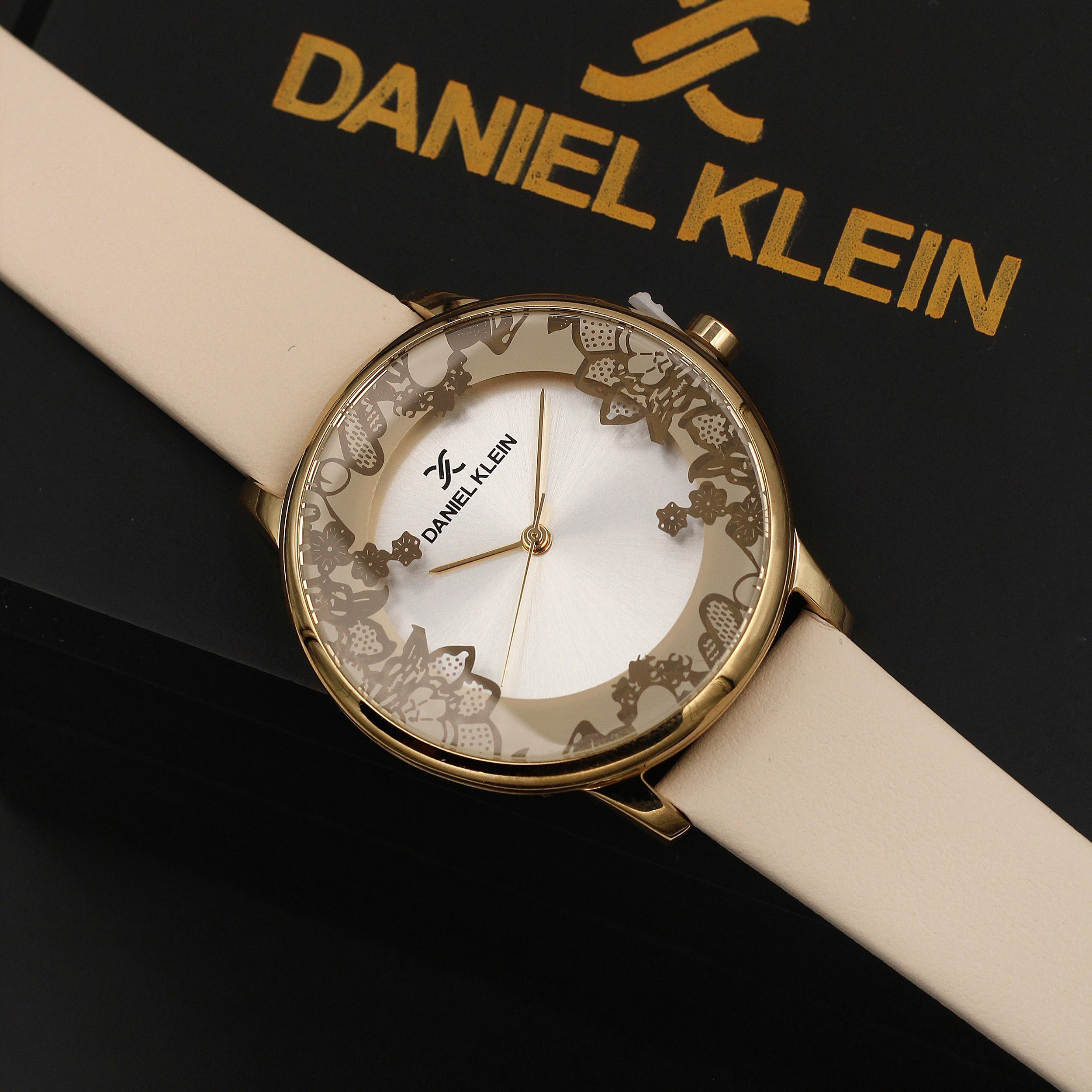 قیمت                                      ساعت مچی عقربه ای زنانه دنیل کلین مدل DK12552-3