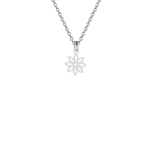 گردنبند نقره زنانه هایکا مدل گل n.ha2_1 877