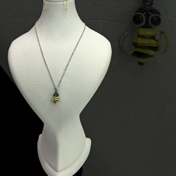 گردنبند دخترانه مدل زنبور عسل گردنبند دخترانه مدل زنبور عسل