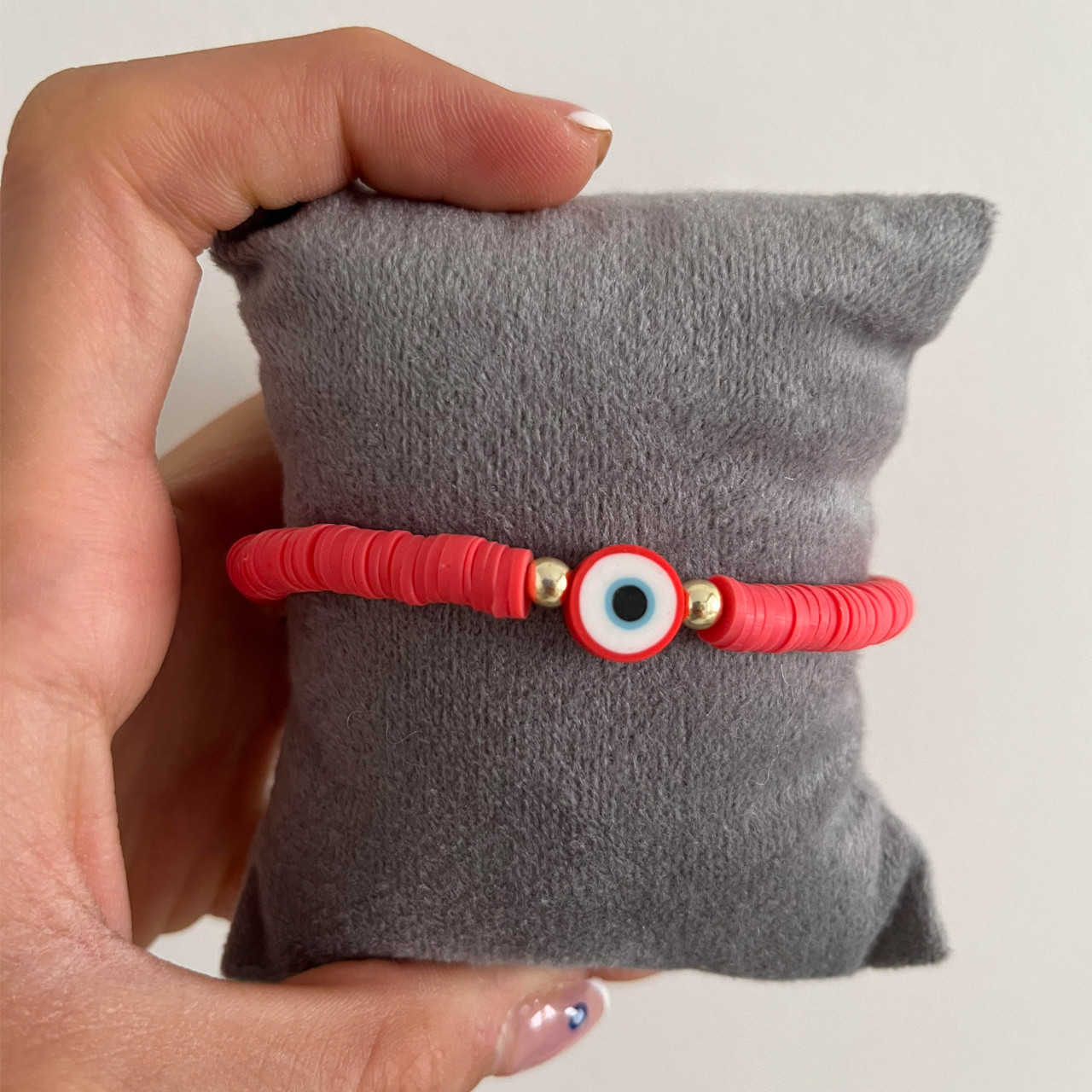 پابند زنانه مدل فیمو چشم زخم