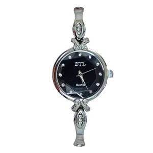 ساعت مچی عقربه ای زنانه کد 02