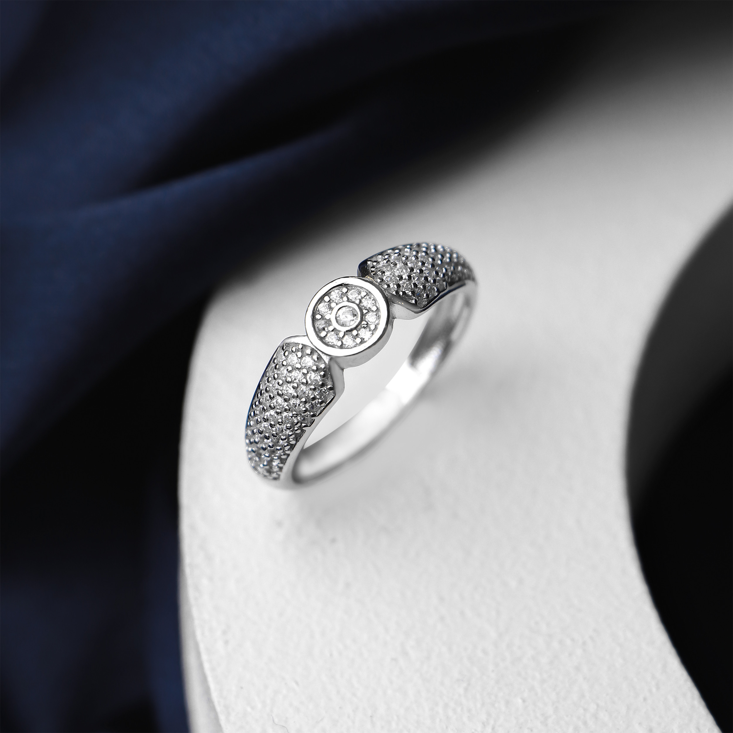 انگشتر نقره زنانه جی تی ای مدل جی نایس انگشتر نقره زنانه جی تی ای مدل جی نایس