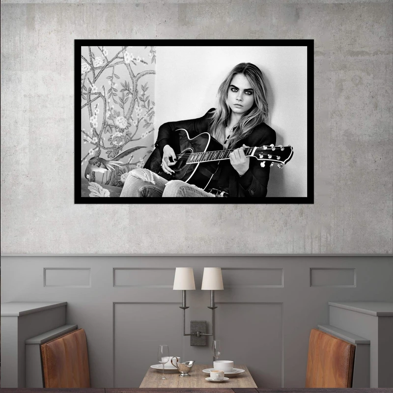 تابلو بکلیت طرح خواننده کارا دلوین مدل قاب شاسی B-s9860