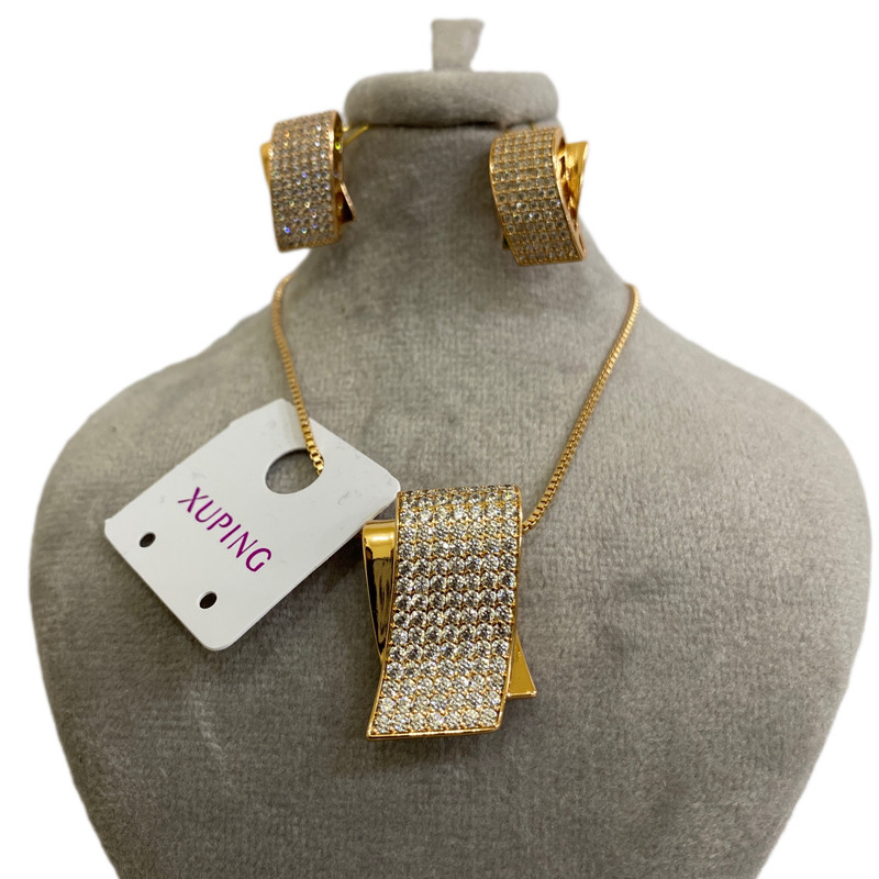 نیم ست زنانه ژوپینگ مدل نگین دار نیم ست زنانه ژوپینگ مدل نگین دار