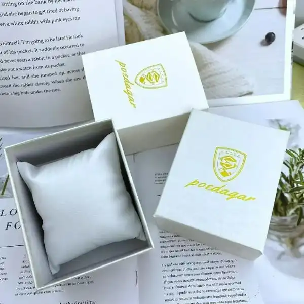 ساعت مچی عقربه ای زنانه پوداگار مدل P 712