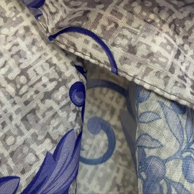 روسری زنانه مدل نخ اسپان منگوله دار کد 1263