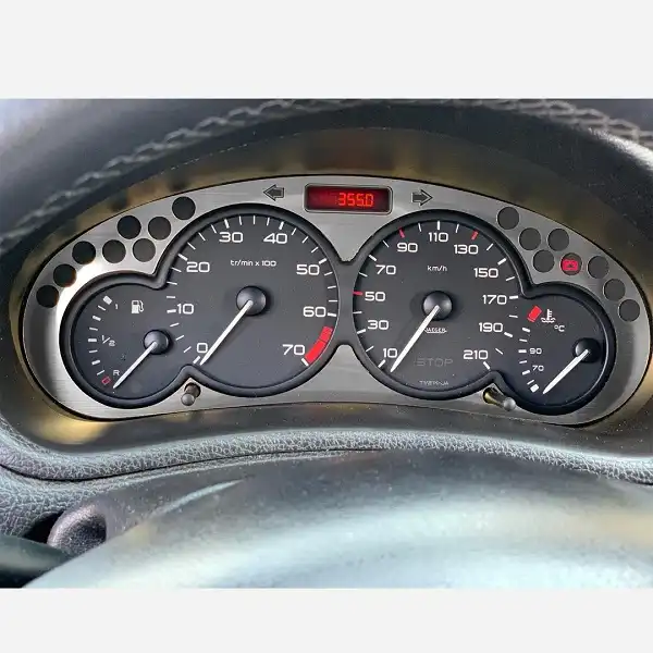 قاب دور کیلومتر خودرو مدل k1 مناسب برای پژو 206