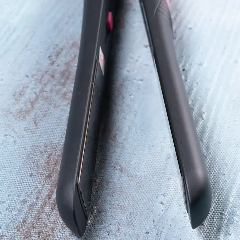 اتو مو مدل FD-743