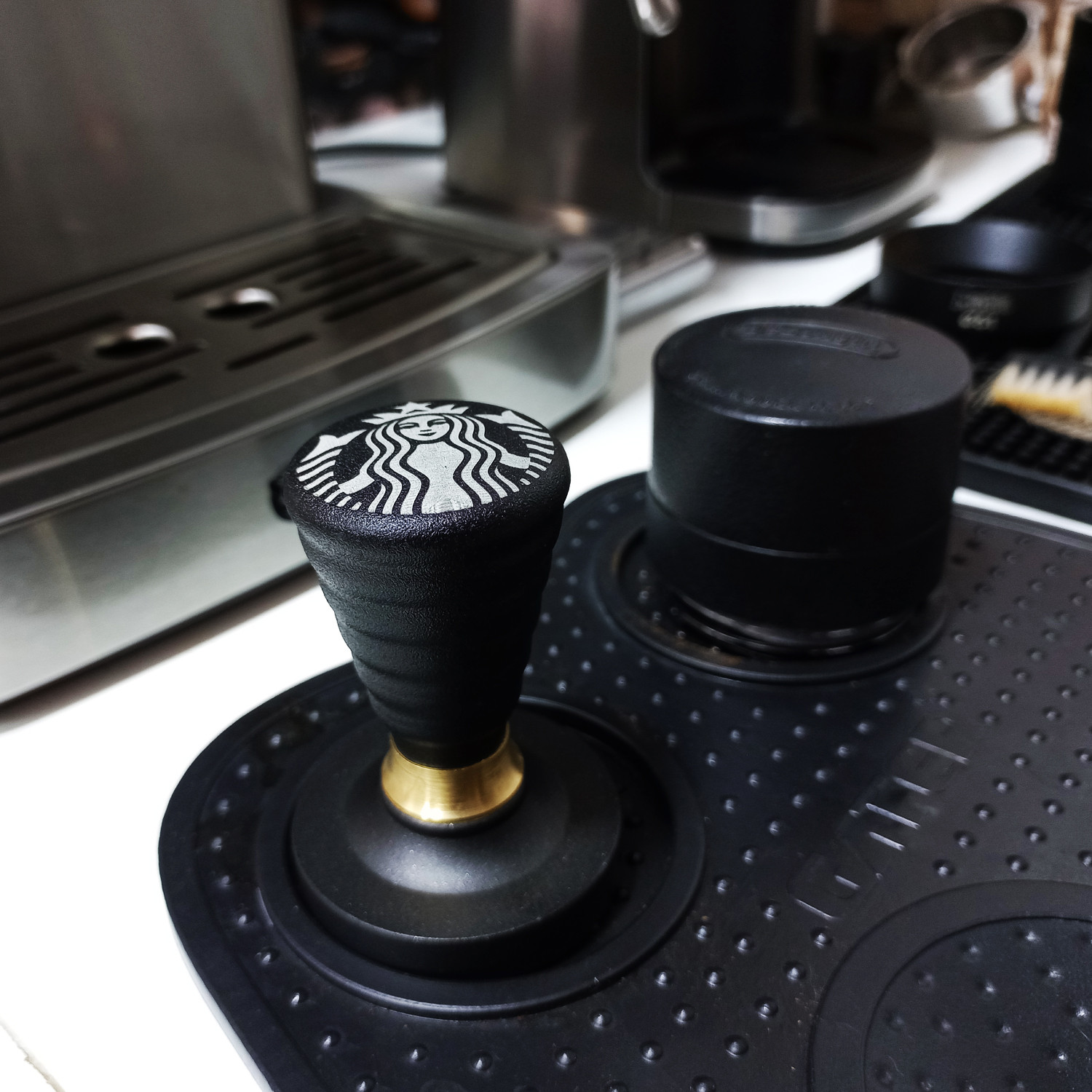 تمپر قهوه استارباکس مدل کربن کد 51mm