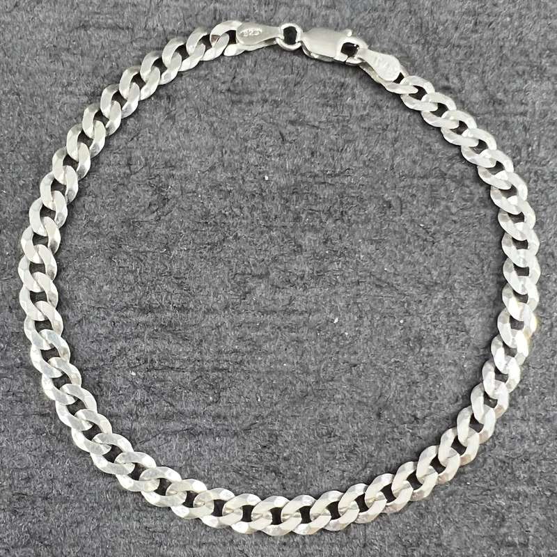 دستبند نقره زنانه گیرا مدل G467 دستبند نقره زنانه گیرا مدل G467