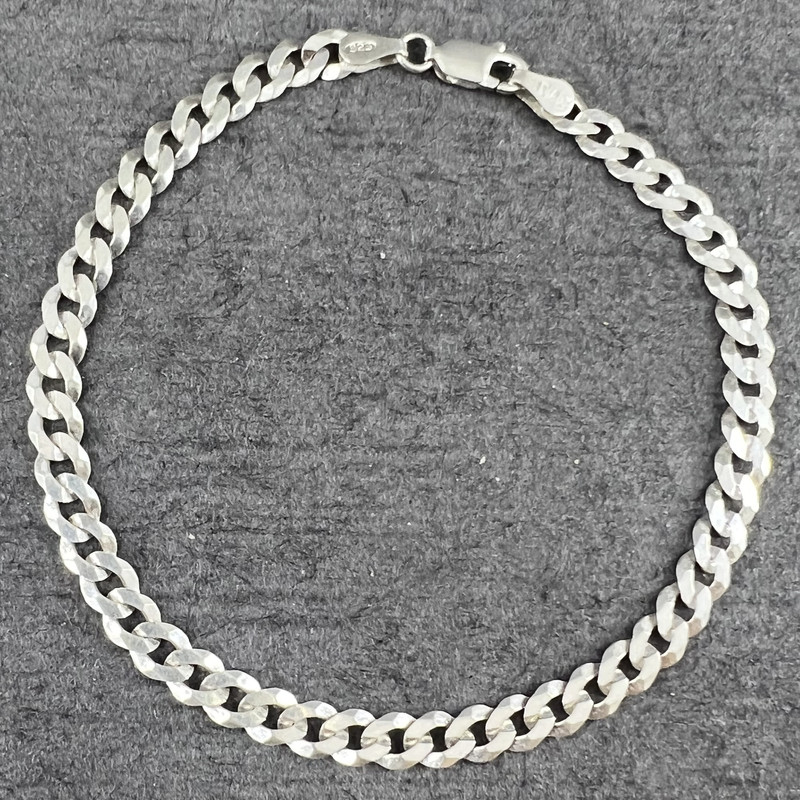 دستبند نقره زنانه گیرا مدل G467 دستبند نقره زنانه گیرا مدل G467