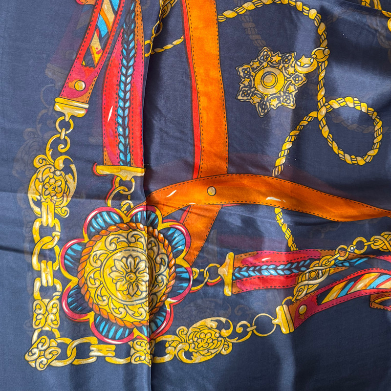 روسری زنانه مدل حریر ابرشیم زنجیره ای کد 03