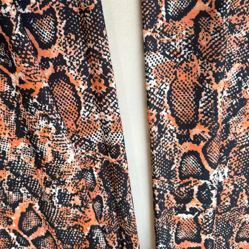 شال زنانه مدل موهر طرح پوست ماری