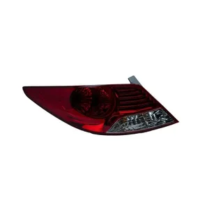 چراغ خطر عقب چپ روی گلگیر مدل 924011R020 مناسب خودرو اکسنت