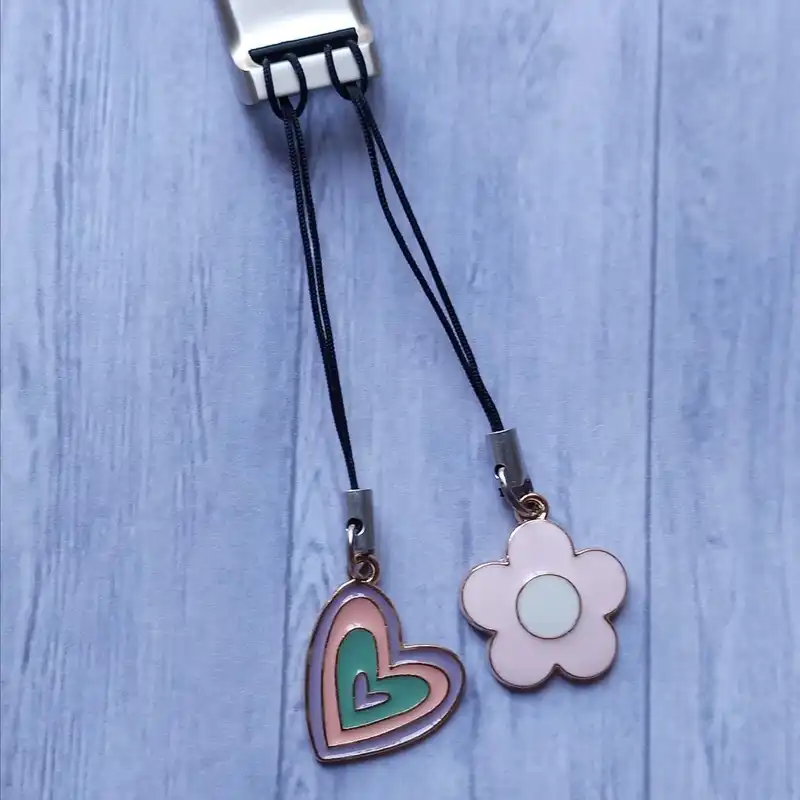 بند نگهدارنده فلش مموری مدل گل وقلب بسته 2 عددی