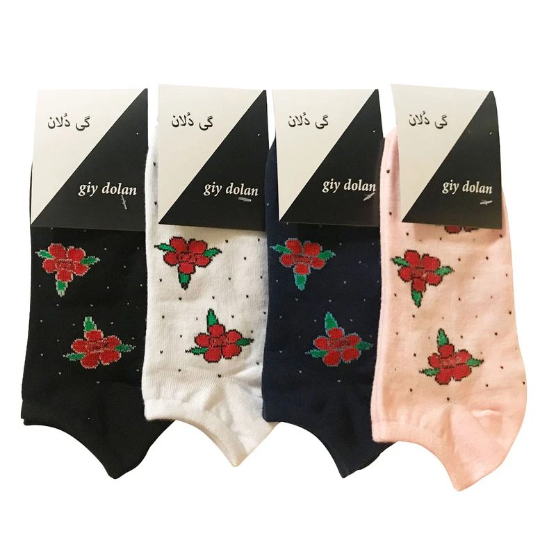 جوراب زنانه گی دُلان طرح گل کد 7070 مجموعه 4 عددی 