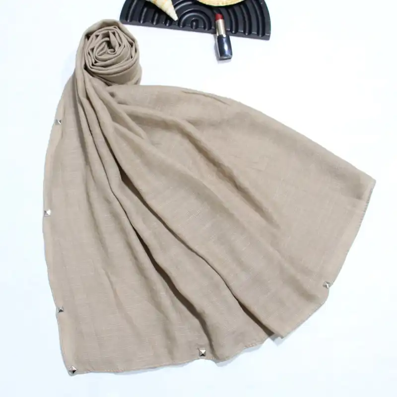 شال زنانه مدل نخی پفکی حاشیه پانچی کد a-7056