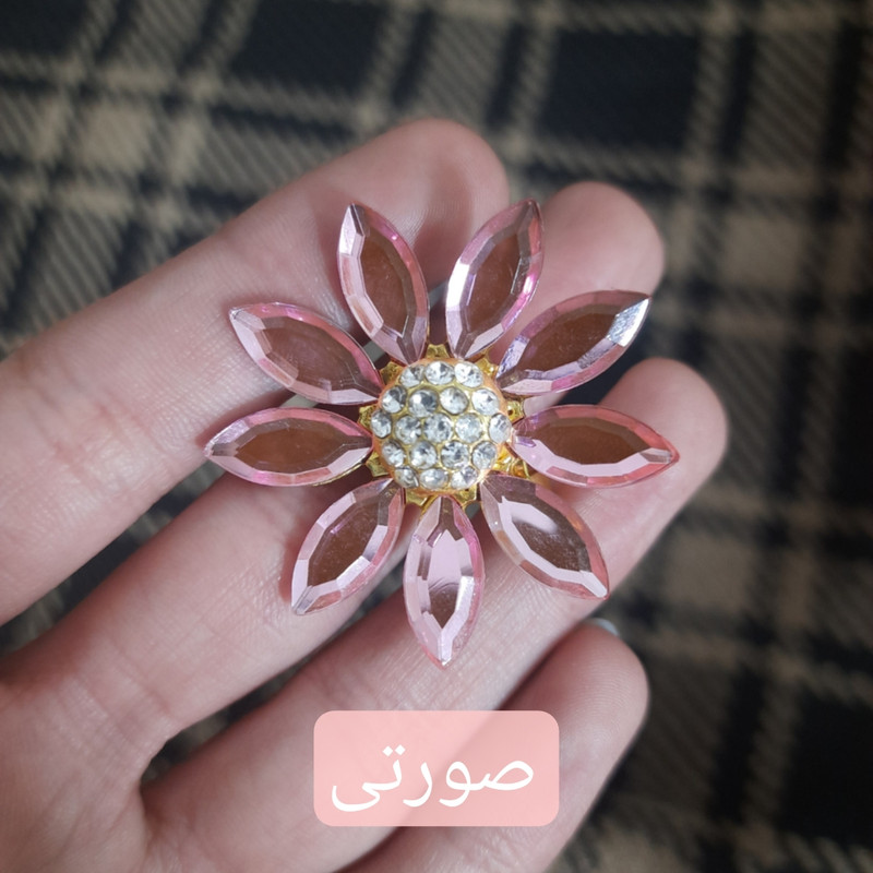 گل سینه زنانه مدل شکوفه