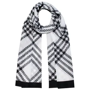 شال زنانه مدل نخی با پترن هندسی کد 10131