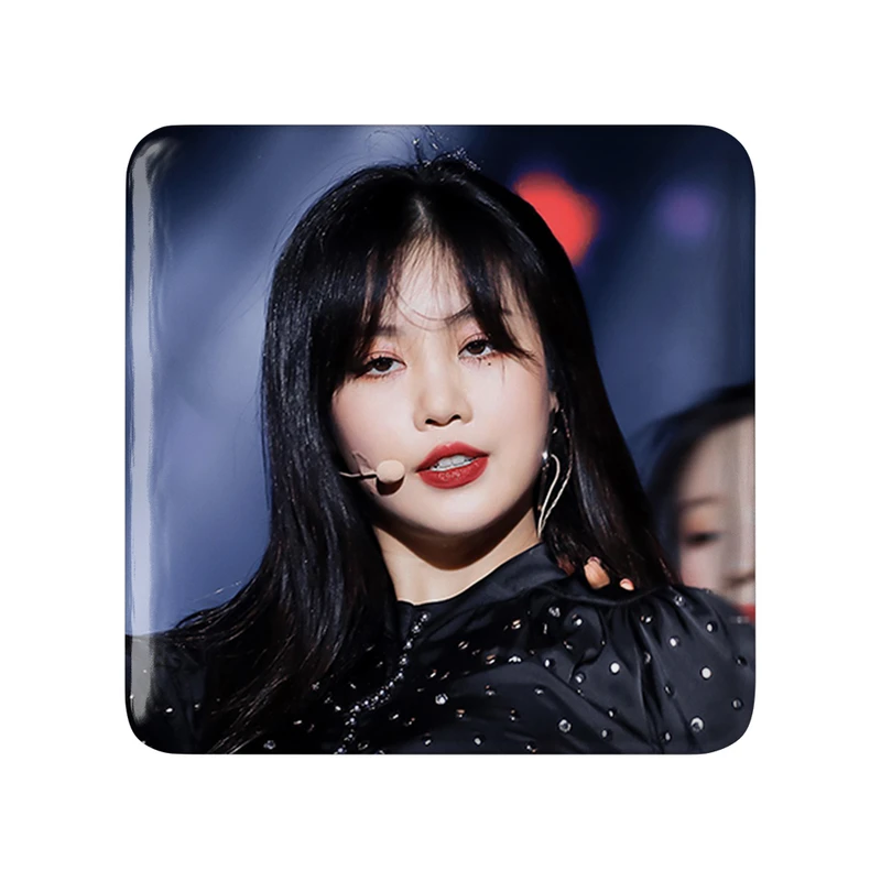 مگنت خندالو طرح سوجین گروه جی آیدل GIdle  مدل مربعی کد 19557