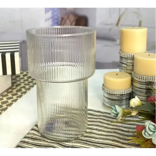 گلدان شیشه ای مدل دکوری کد 02