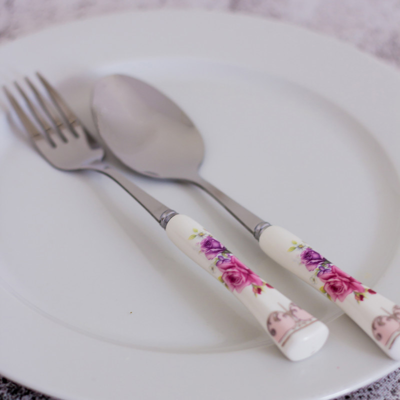 سرویس قاشق و چنگال 12 پارچه مدل دسته سرامیکی گلدار