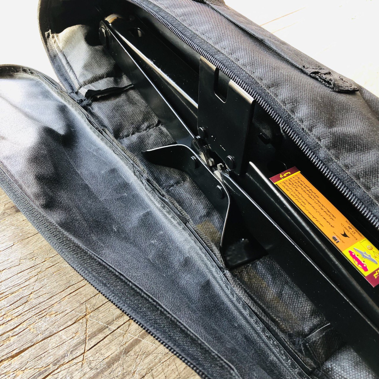 جک خودرو چیکال مدل V-28 مناسب برای MVM X22 ظرفیت 1.5 تن