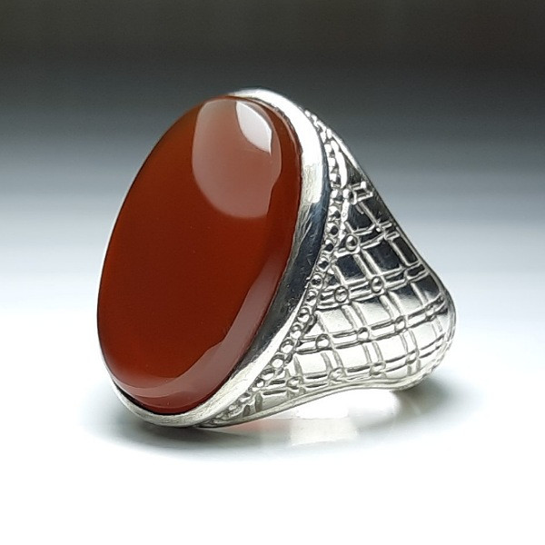 انگشتر نقره مردانه مدل عقیق آلبالویی یمن