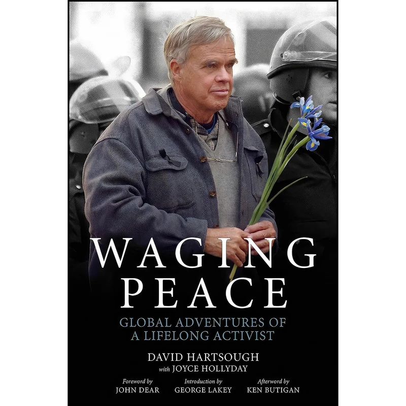 کتاب Waging Peace اثر جمعي از نويسندگان انتشارات PM Press