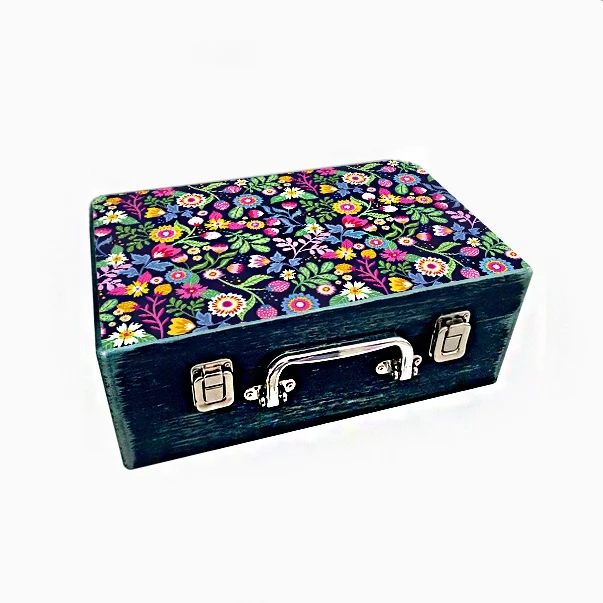 جعبه هدیه چوبی مدل چمدان طرح بهاری کد WS401