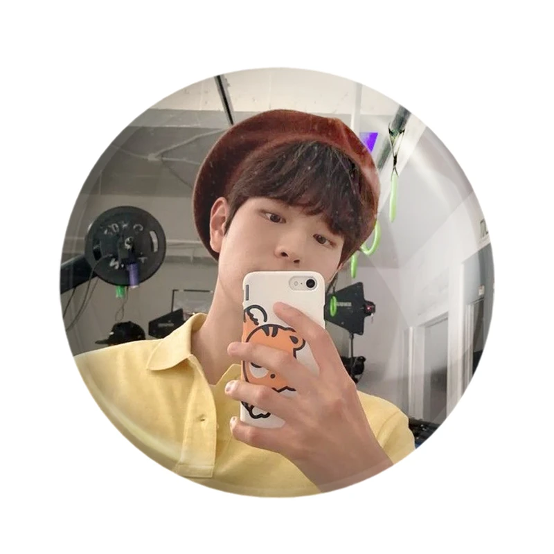 مگنت خندالو طرح سونگمین گروه استری کیدز Stary Kids کد 16929