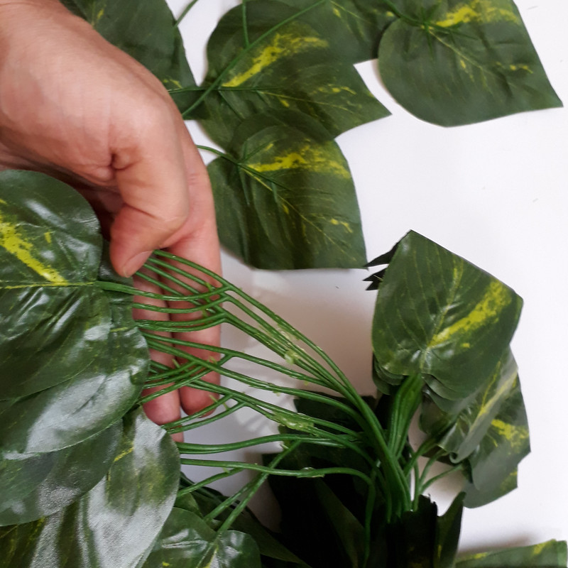 گل مصنوعی مدل ریسه برگ طرح پتوس کد 360 بسته 12 عددی گل مصنوعی مدل ریسه برگ طرح پتوس کد 360 بسته 12 عددی