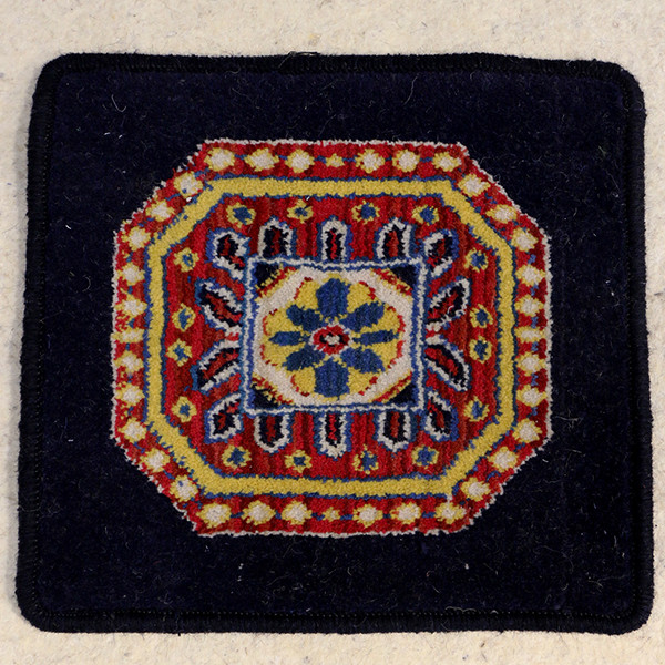 فرش دستبافت نیم متری مدل روصندلی هشت ضلعی