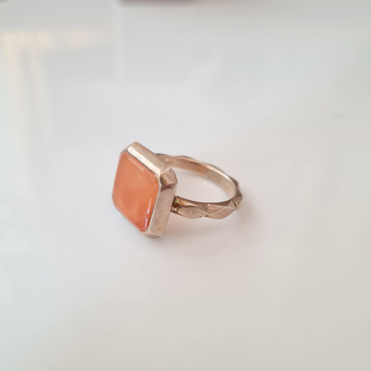 انگشتر نقره مردانه مدل عقیق کهنه یمانی انگشتر نقره مردانه مدل عقیق کهنه یمانی