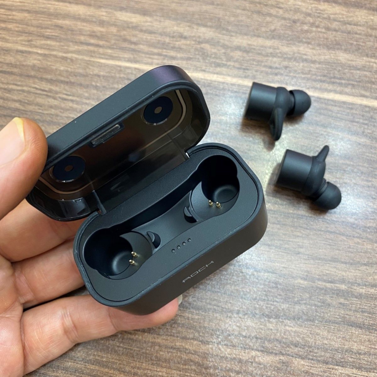 هدفون بی سیم راک مدل True Wireless Stereo -  - 16