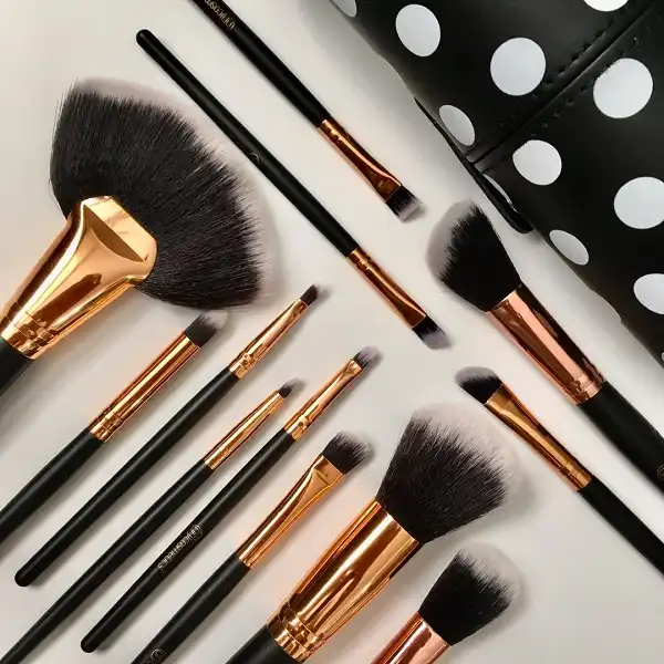 ست برس آرایشی مدل 102 مجموعه 12 عددی