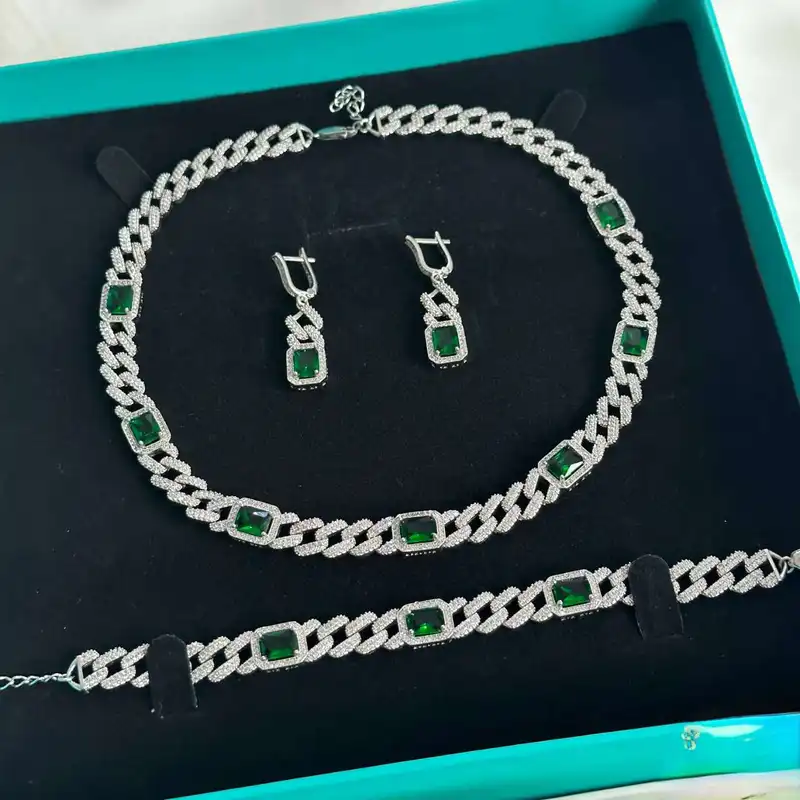 نیم ست نقره زنانه مدل نگین زمرد BF84