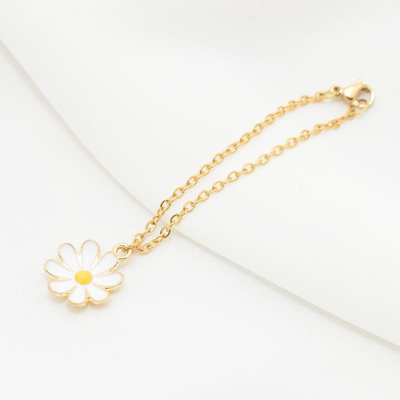 آویز ساعت زنانه دلنار گالری مدل بابونه 1