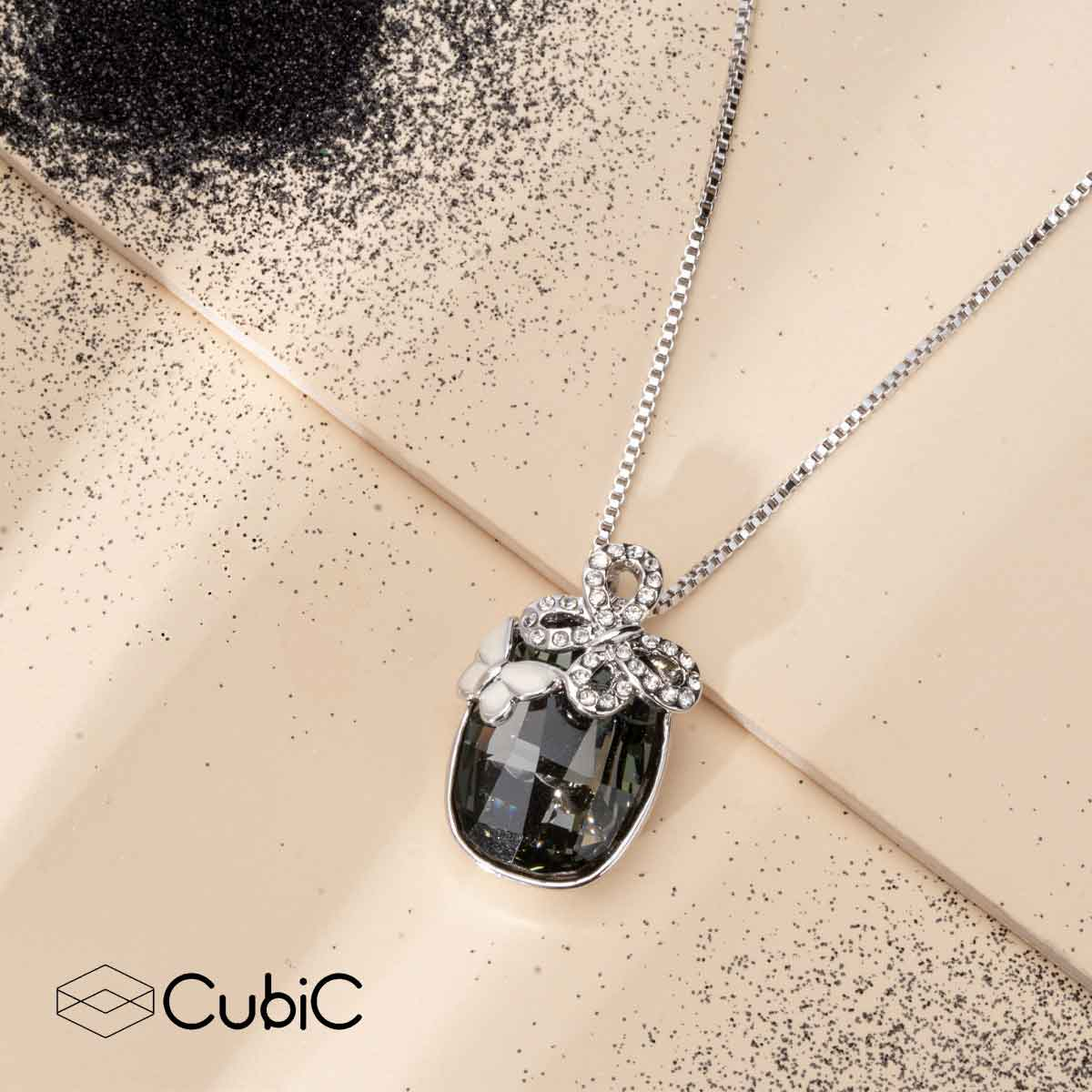 گردنبند زنانه کوبیک مدل QN-55989