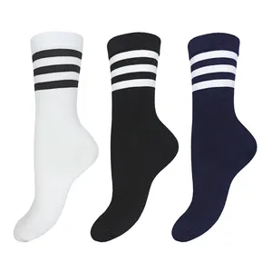 جوراب ورزشی ساق بلند زنانه پاریز مدل سه خط کد 1861بسته سه عددی