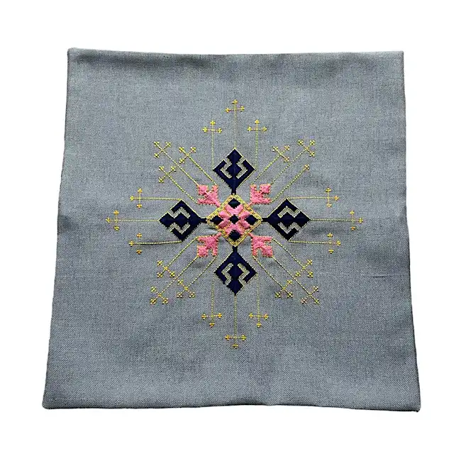 کاور کوسن سوزن دوزی مدل بلوچی دوزی