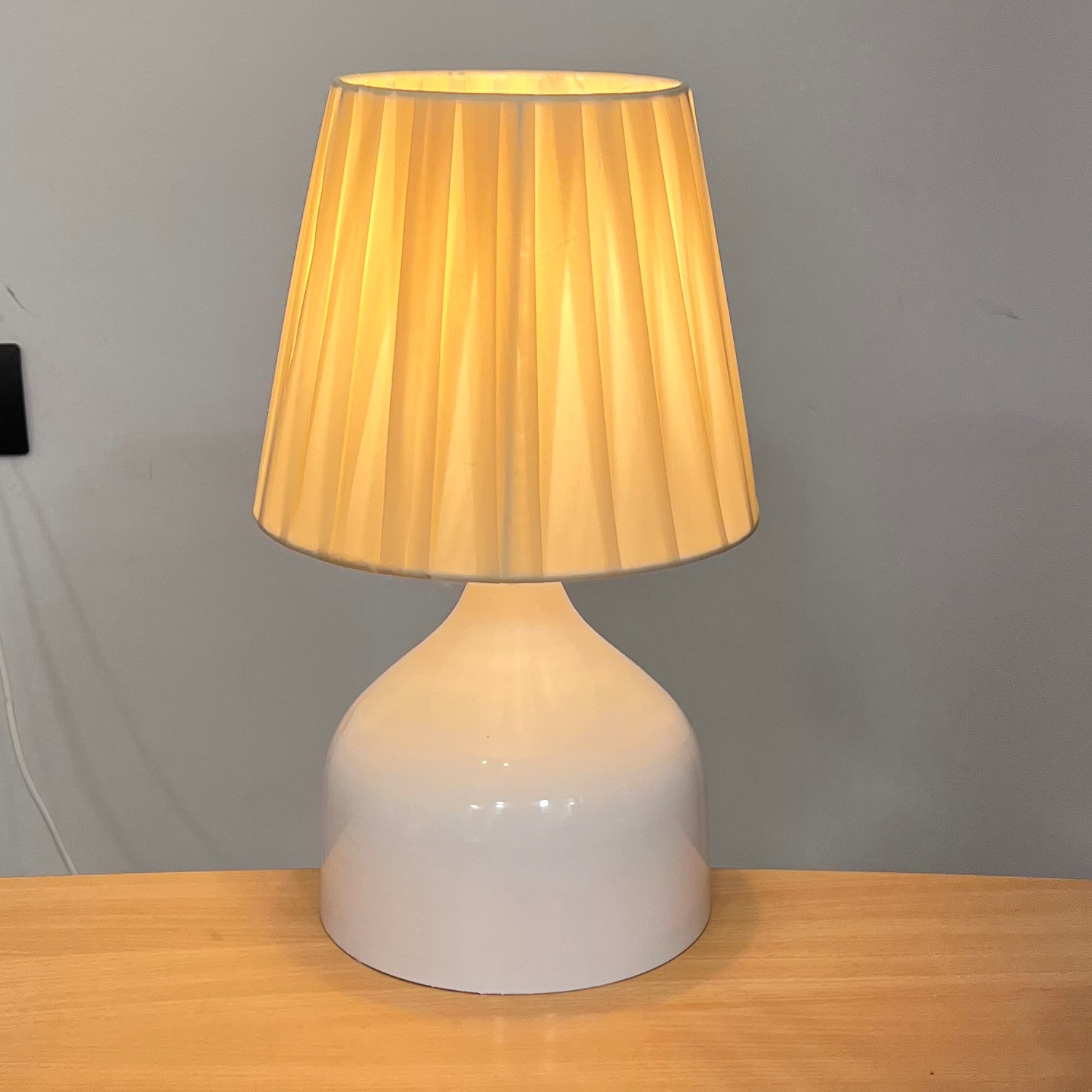 آباژور رومیزی نورهام مدل NHM-LU100W-21