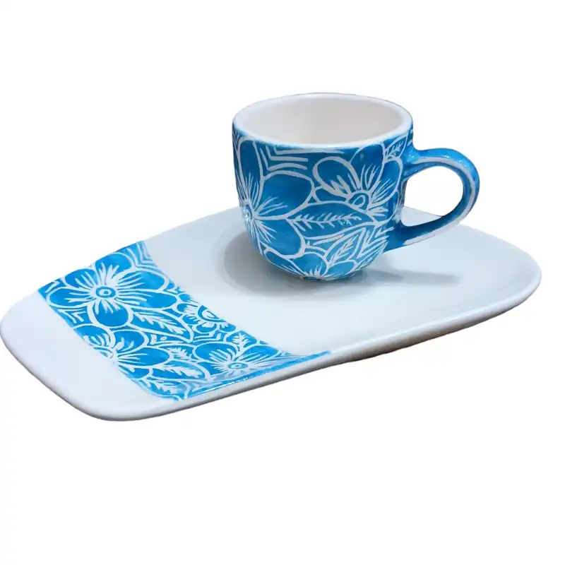 ست فنجان و بشقاب سرامیکی مدل گلدار