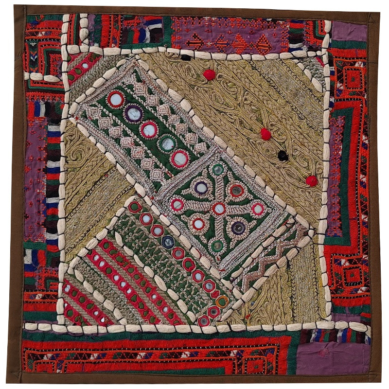 رومیزی سوزن دوزی مدل چهل تیکه عسلی کد KOH36