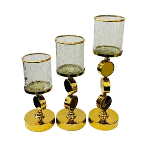 شمعدان مدل آوید مناسب برای شمع استوانه‌ای مجموعه 3 عددی