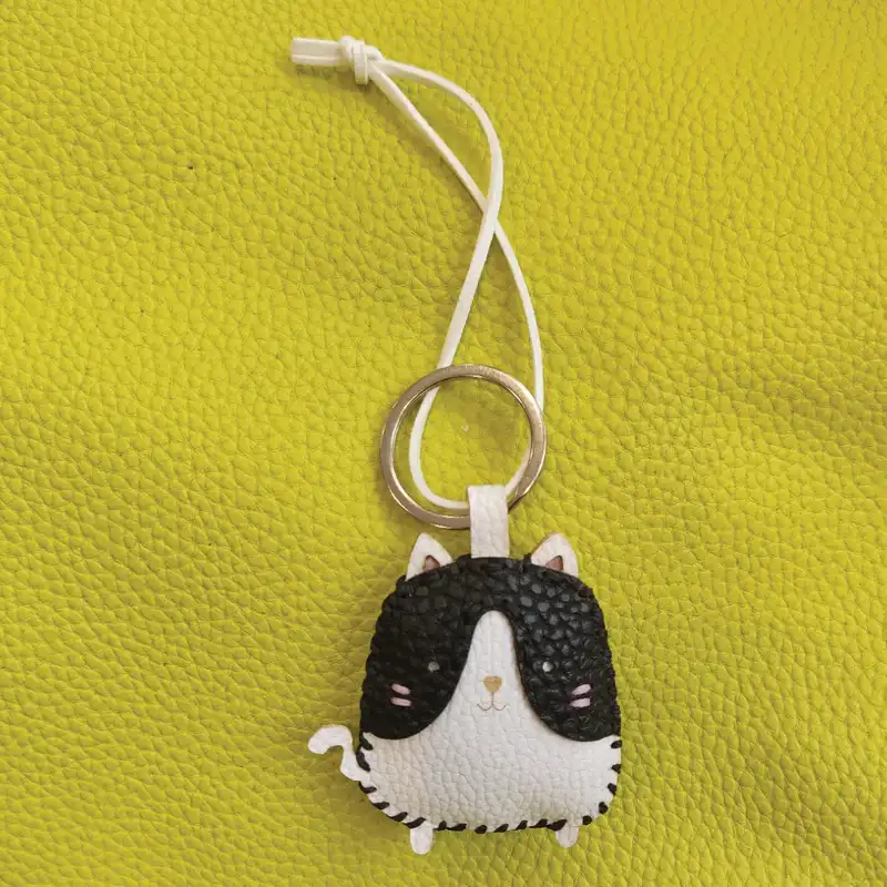 جاکلیدی چرمی مدل گربه