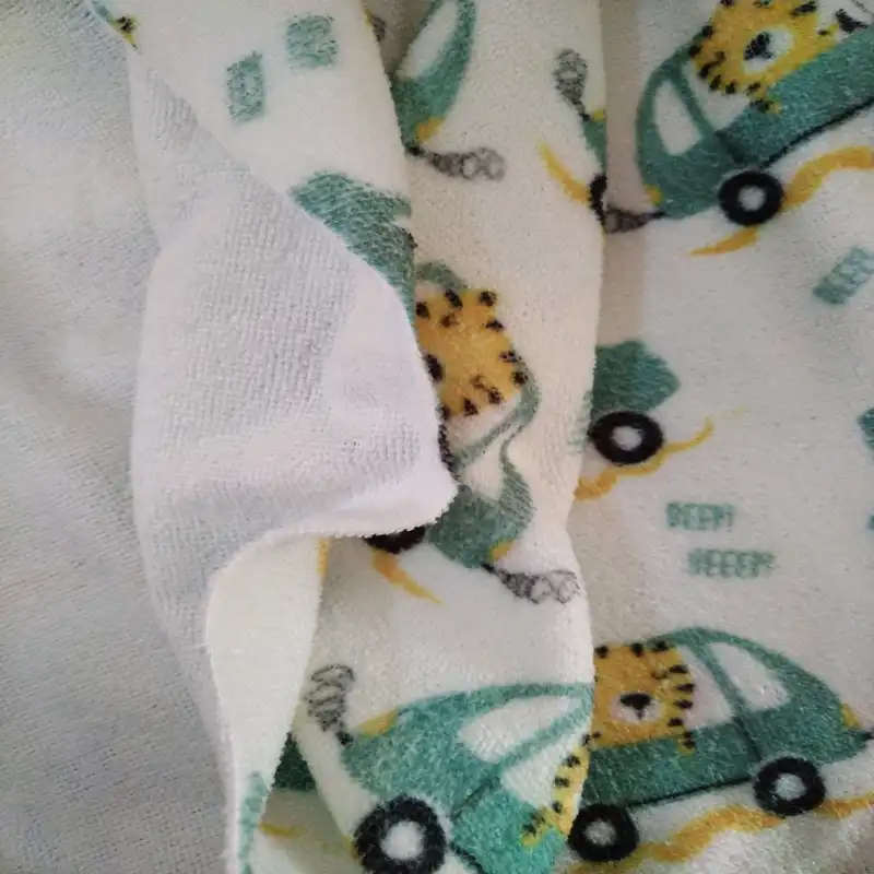 پارچه حوله ای طرح عروسکی ماشین ببری کد MJtowel150